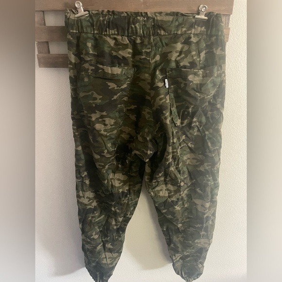 Levi's Strauss Camo Joggers Size XS - Picture 3 of 6